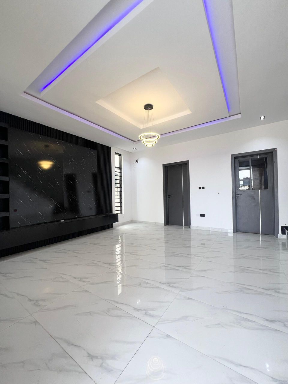 Lekki Luxurious Duplex*    🔑🔑 4Bedrooms Semi-Detached Duplex with Bq for Sale!!
