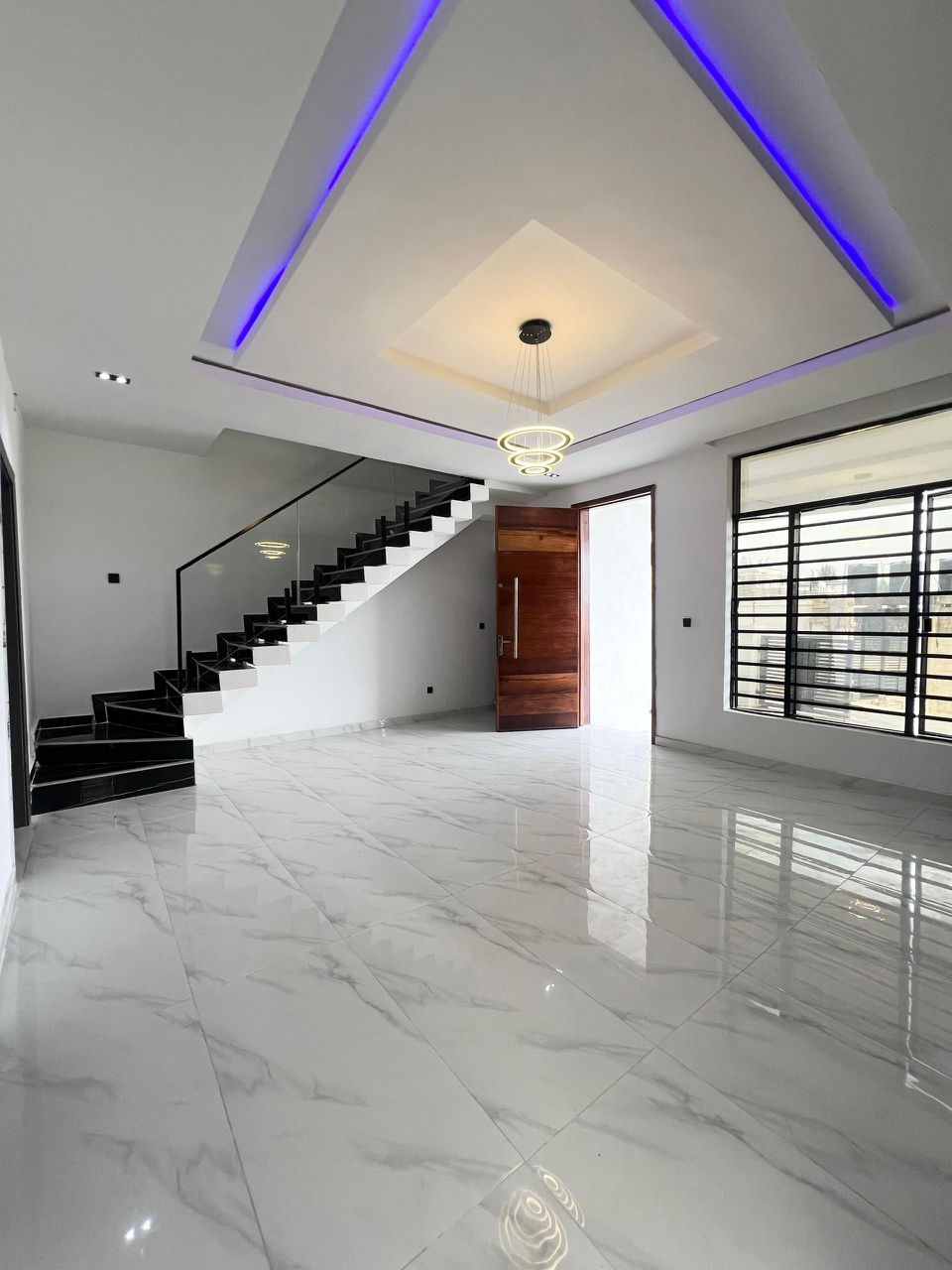 Lekki Luxurious Duplex*    🔑🔑 4Bedrooms Semi-Detached Duplex with Bq for Sale!!
