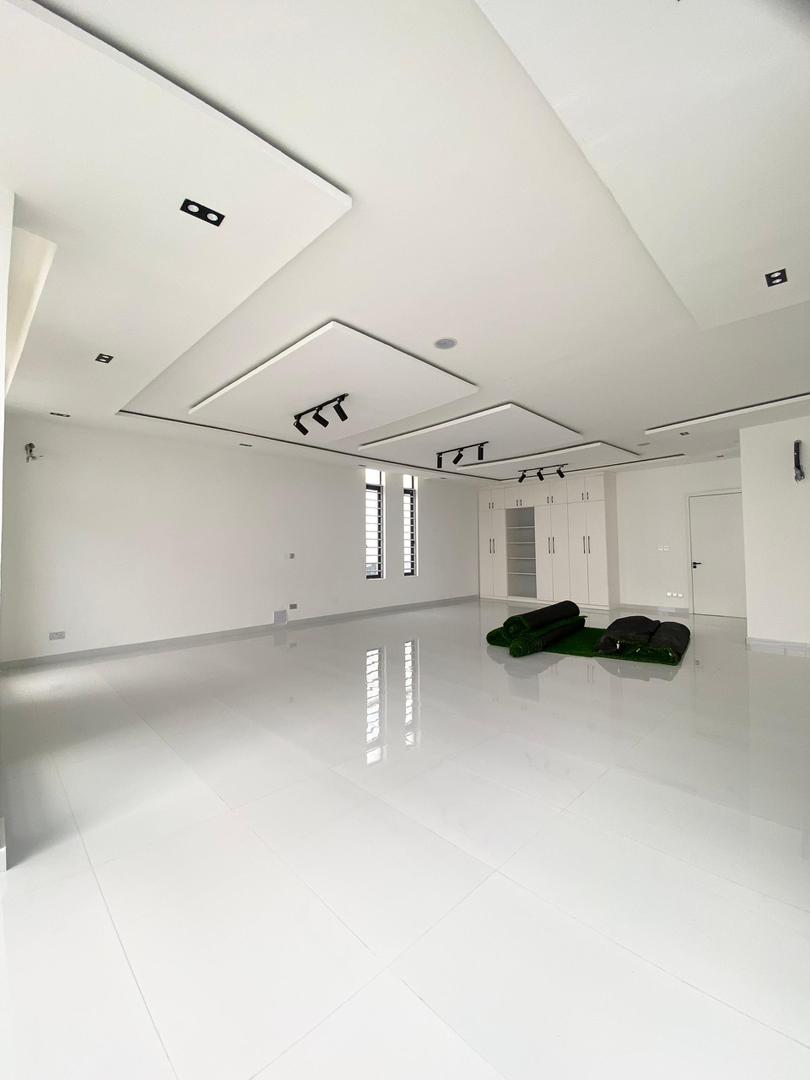 Lekki Luxurious Duplex with Swimming Pool & Cinema*    🔑🔑 5Bedrooms Fully-Detached Duplex with Bq for Sale!!