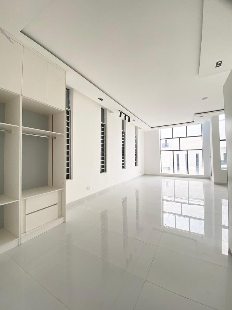 Lekki Luxurious Duplex with Swimming Pool & Cinema*    🔑🔑 5Bedrooms Fully-Detached Duplex with Bq for Sale!!