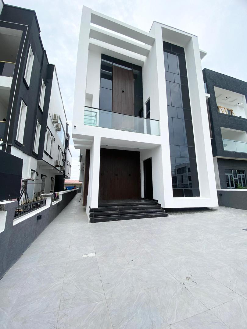 Lekki Luxurious Duplex with Swimming Pool & Cinema*    🔑🔑 5Bedrooms Fully-Detached Duplex with Bq for Sale!!