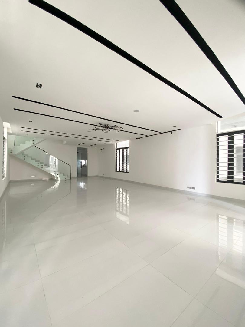 Lekki Luxurious Duplex with Swimming Pool & Cinema*    🔑🔑 5Bedrooms Fully-Detached Duplex with Bq for Sale!!