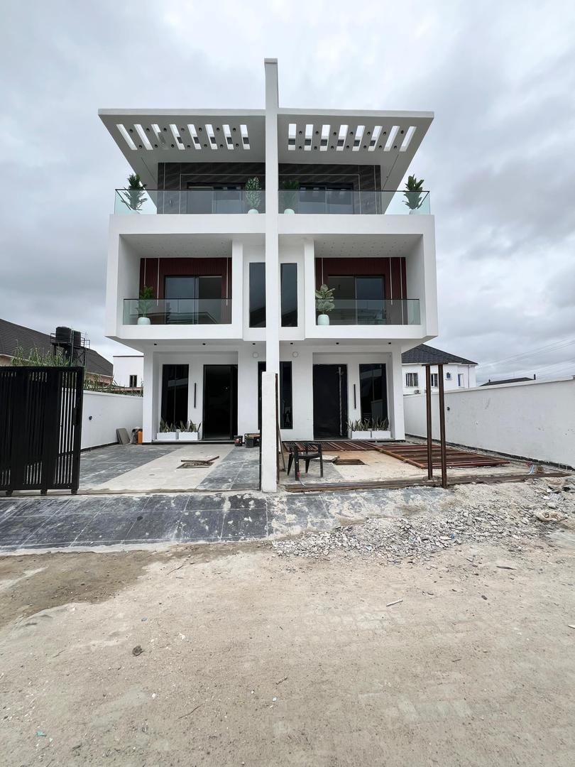Ajah Luxurious Duplex  🔑🔑Semi-Detached Duplex with Bq for Sale!!