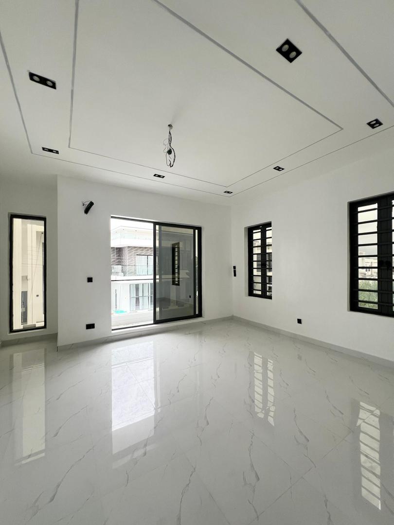 Ajah Luxurious Duplex  🔑🔑Semi-Detached Duplex with Bq for Sale!!