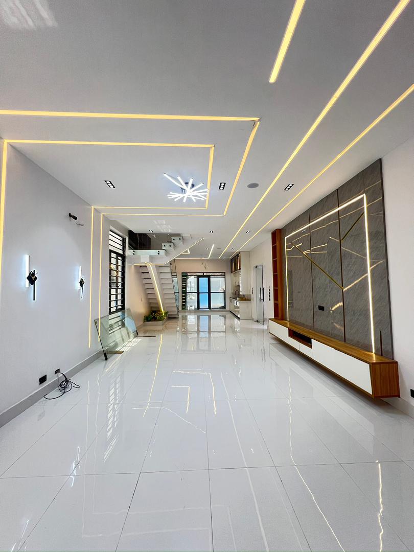 Ajah Luxurious Duplex with Swimming Pool*    🔑🔑 5Bedrooms Fully-Detached Duplex with Bq for Sale!!