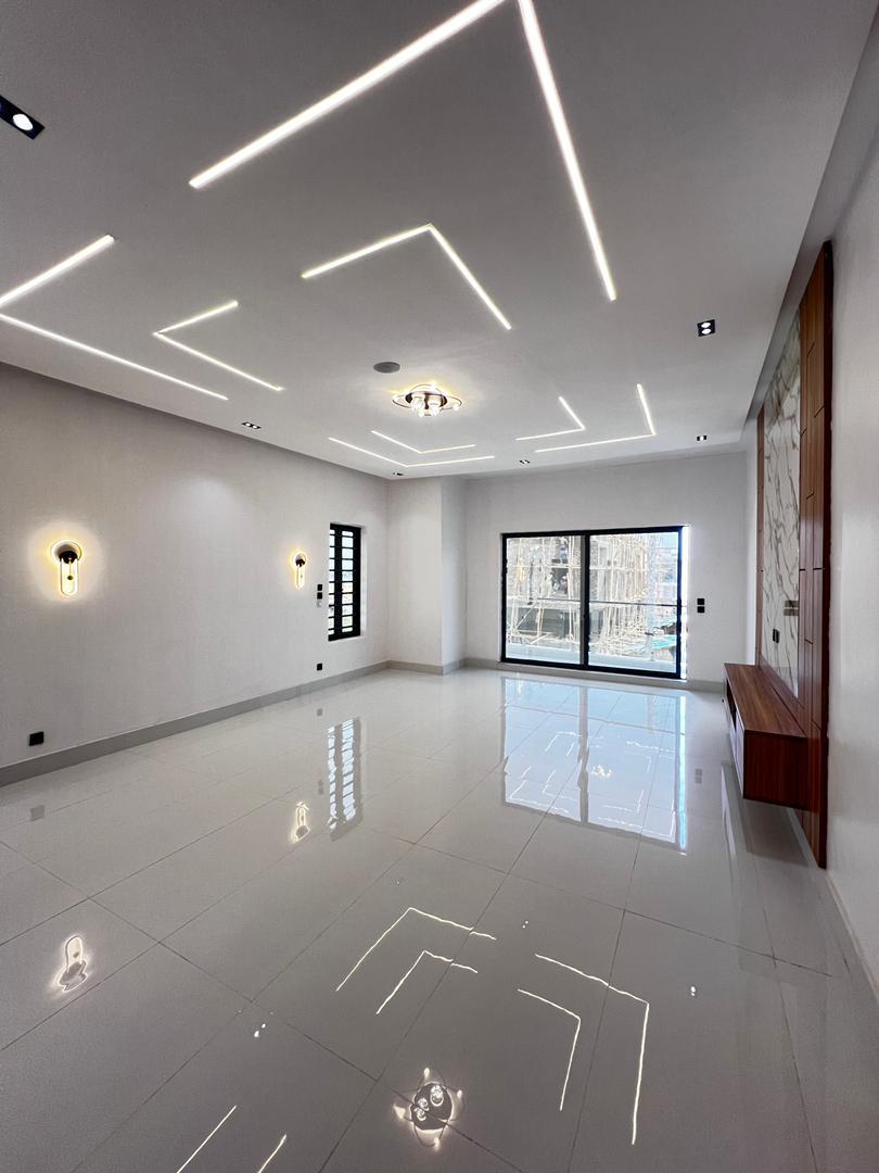 Ajah Luxurious Duplex with Swimming Pool*    🔑🔑 5Bedrooms Fully-Detached Duplex with Bq for Sale!!