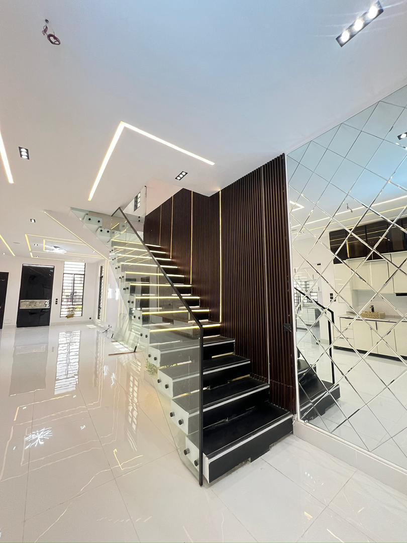 Ajah Luxurious Duplex with Swimming Pool*    🔑🔑 5Bedrooms Fully-Detached Duplex with Bq for Sale!!