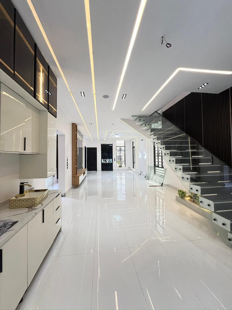 Ajah Luxurious Duplex with Swimming Pool*    🔑🔑 5Bedrooms Fully-Detached Duplex with Bq for Sale!!