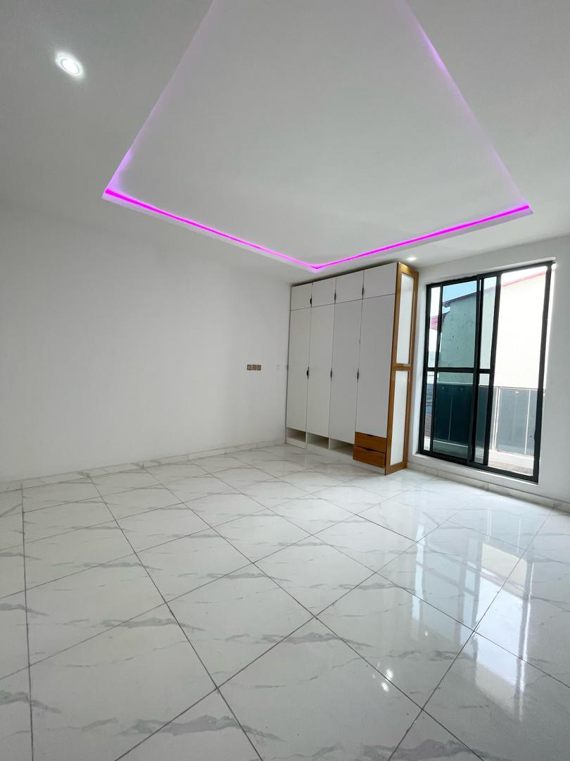Ikate Lekki Luxurious  Apartments with Swimming Pool, Elevator & Gym*    🔑🔑 3Bedrooms Apartments for Sale!!