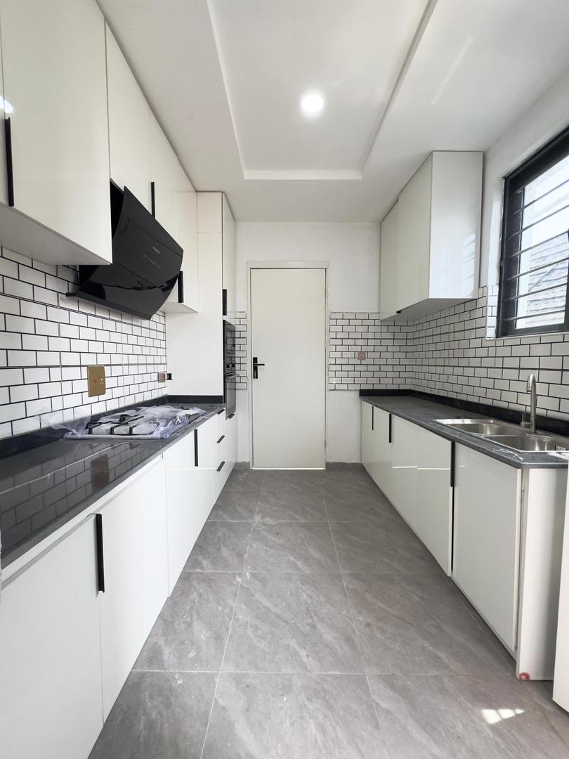 Ikate Lekki Luxurious  Apartments with Swimming Pool & Gym*    🔑🔑 2Bedrooms Apartments for Sale!!