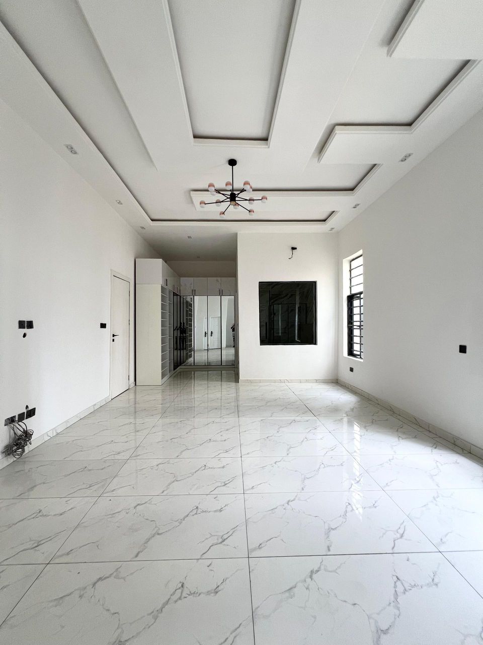 Ikate Lekki- Luxurious Duplex*    🔑🔑 4Bedrooms Semi-Detached Duplex with Bq for Sale!!