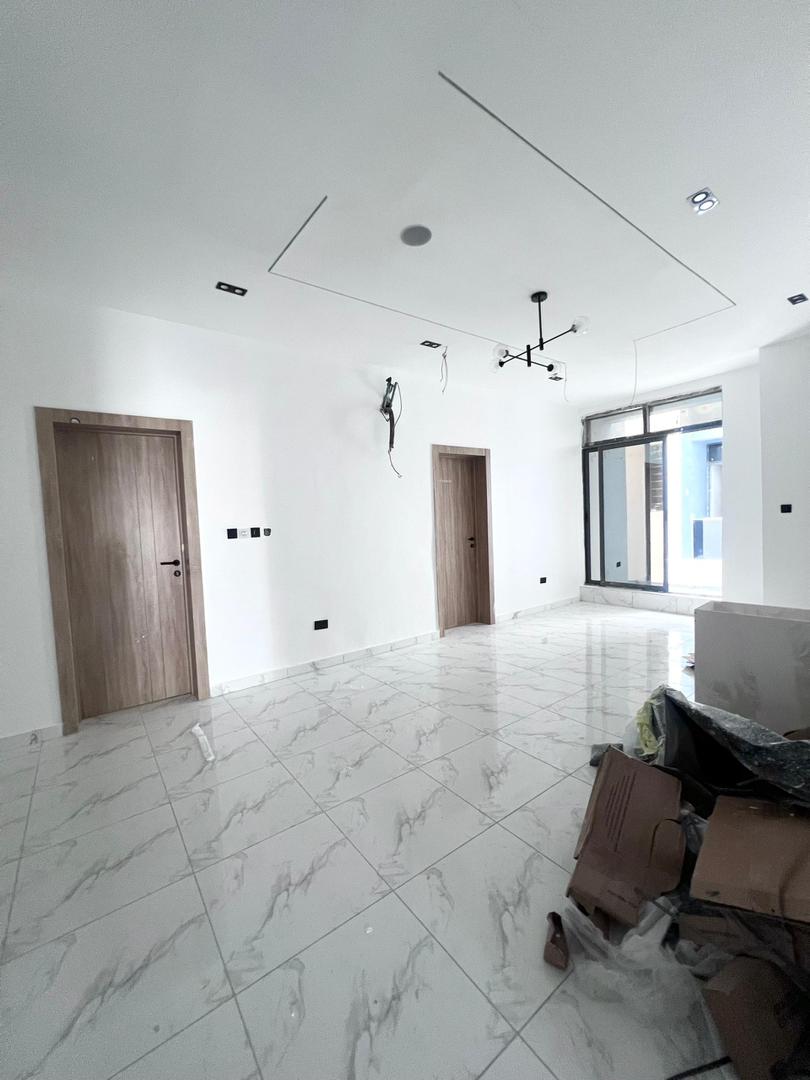 Ologolo Lekki Luxurious  Apartments with Swimming Pool & Gym*    🔑🔑 2Bedrooms Apartments for Sale!!