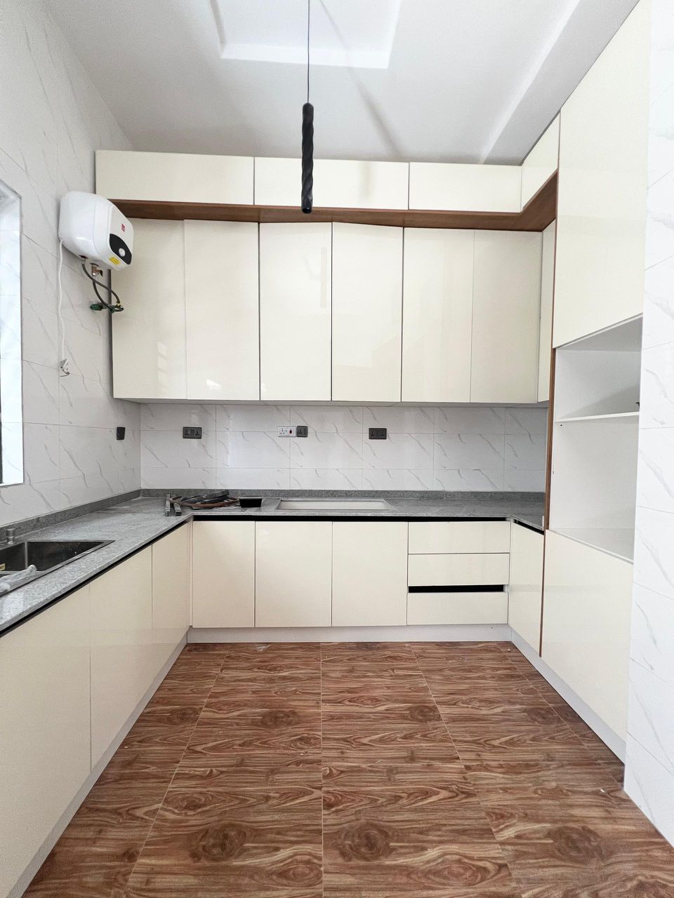 *N190m Lekki Luxurious Duplex*    🔑🔑 4Bedrooms Terrace Duplex for Sale!! .