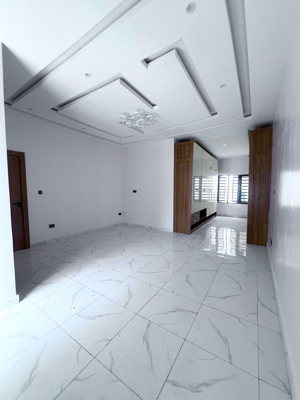*N190m Lekki Luxurious Duplex*    🔑🔑 4Bedrooms Terrace Duplex for Sale!! .