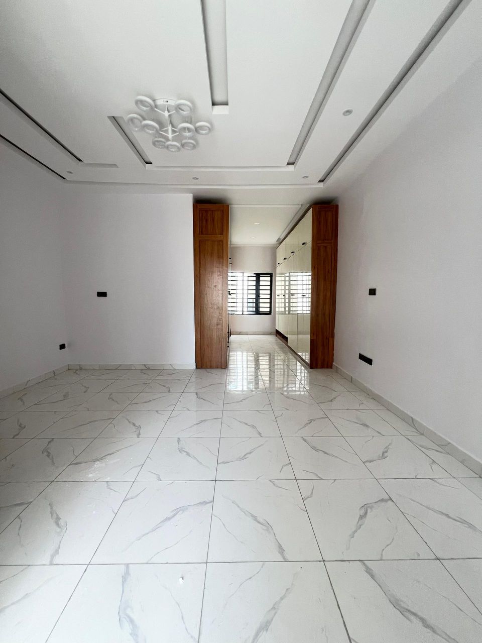 *N190m Lekki Luxurious Duplex*    🔑🔑 4Bedrooms Terrace Duplex for Sale!! .