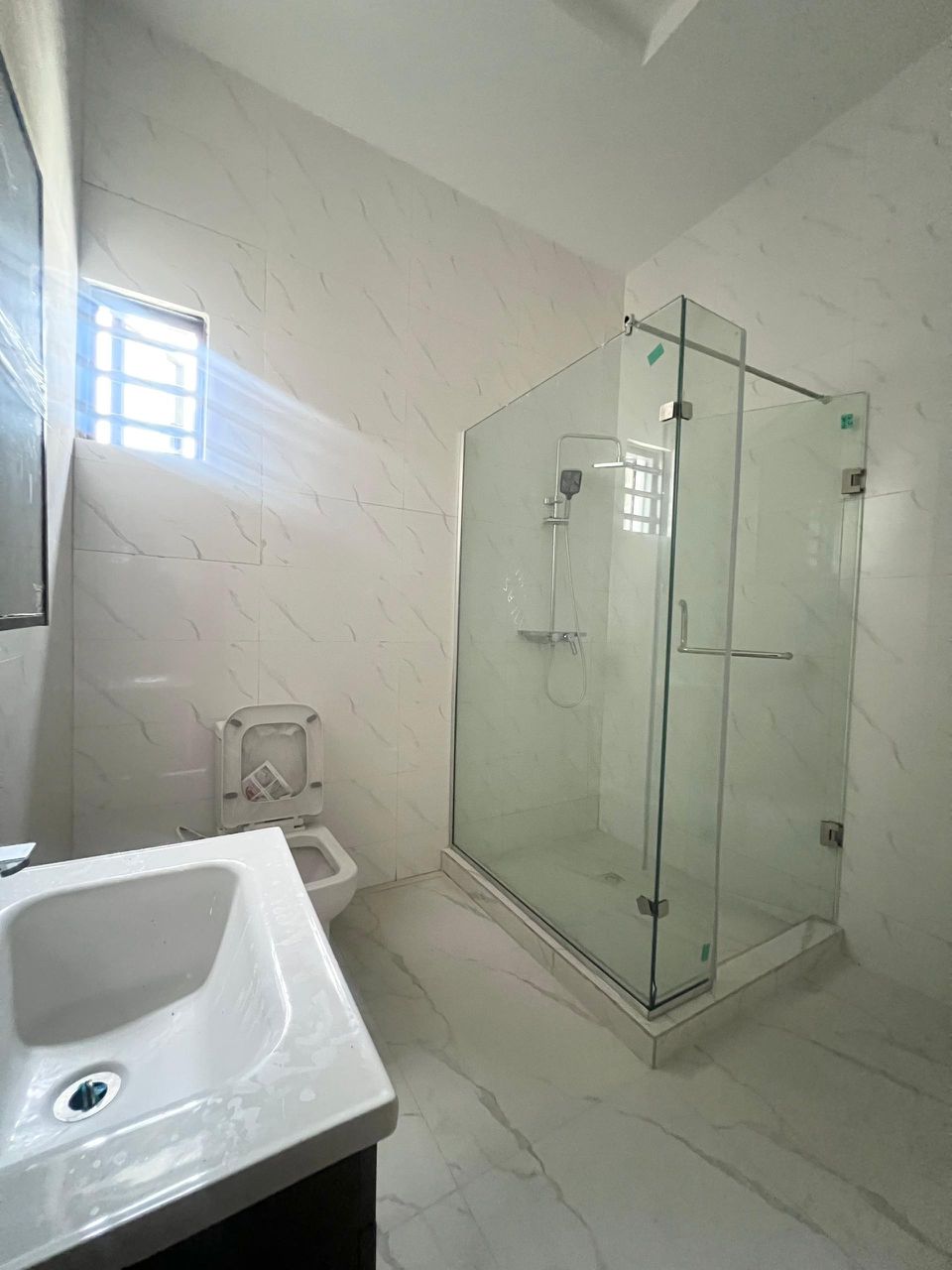 *N190m Lekki Luxurious Duplex*    🔑🔑 4Bedrooms Terrace Duplex for Sale!! .