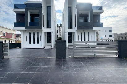 Lekki Luxurious Duplex with Swimming Pool