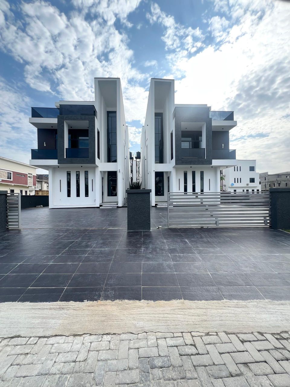 Lekki Luxurious Duplex with Swimming Pool