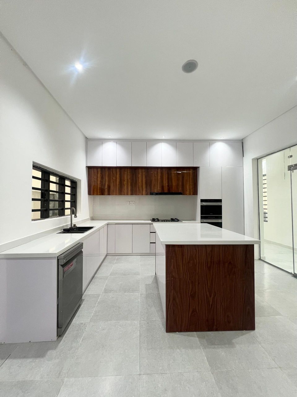 Lekki Luxurious Duplex with Swimming Pool